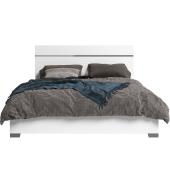 fenyes feher lakkfeher minimal elegans modern franciaagy agy haloszoba butor garnitura kollekcio formavivendi lakberendezes.jpg
